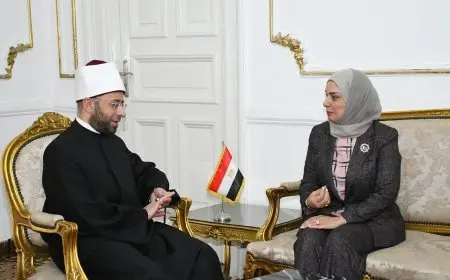 وزير الأوقاف يستقبل سفيرة مملكة البحرين بمصر