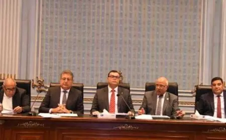 وزير الإسكان: ليس لدينا مشكلة في معدلات الأداء بالمشروعات القومية.. والتدفقات المالية التي تحرك عجلة العمل