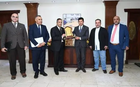 وزير الرياضة يلتقي رئيس الاتحاد العربي للتسويق والاستثمار الرياضي لبحث تعزيز التعاون المشترك