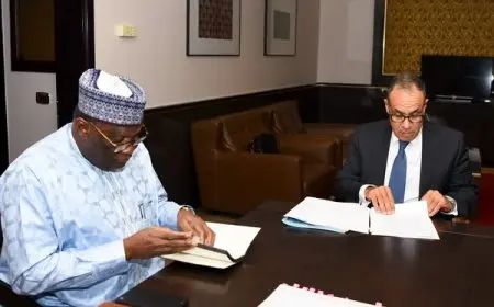 وزير الخارجية والهجرة يلتقي مع السكرتير التنفيذي لتجمع دول الساحل والصحراء