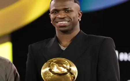 فينيسيوس يتوج بجائزة جلوب سوكر لأفضل لاعب في 2024