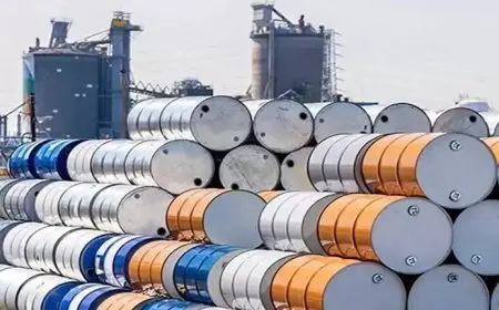 أسعار النفط تسجل مكاسب أسبوعية قبل نهاية العام