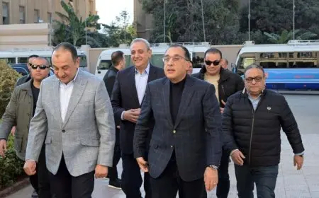 مدبولي يتفقد شركة مصر للغزل والنسيج والمصانع القديمة بالمحلة الكبرى