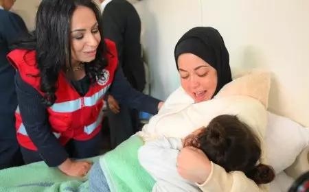 وزيرا الصحة والتضامن يتفقدان مستشفى العريش للاطمئنان على مصابي غزة