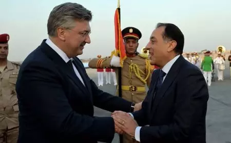 رئيس الوزراء يستقبل نظيره الكرواتي والوفد المرافق له