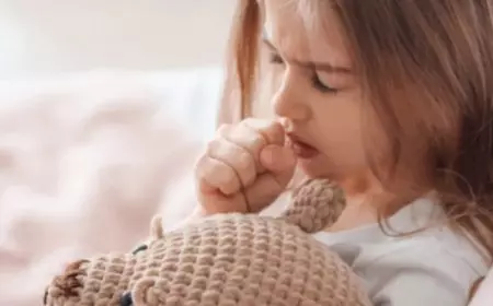 علاج الكحة المستمرة عند الأطفال.. متى يجب القلق؟