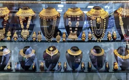 أسعار الذهب تغلق في مصر على ارتفاع مع تسجيل الأوقية عالميا مستوى تاريخي