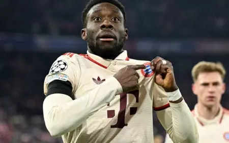 ألفونسو ديفيز يعيد لبايرن ميونيخ نصف مكافأة التوقيع