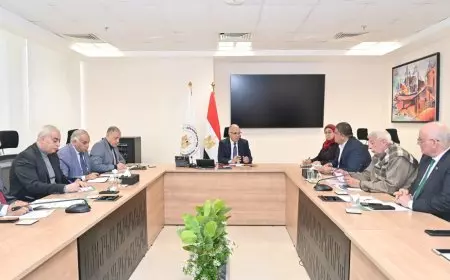 وزير الري يوجه بسرعة بحث طلبات إحلال وإنشاء عدد من الكبارى على الترع