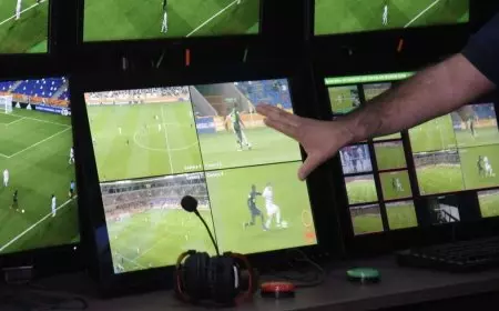 أزمة تهدد قمة الأهلي والزمالك بسبب تقنية الفيديو