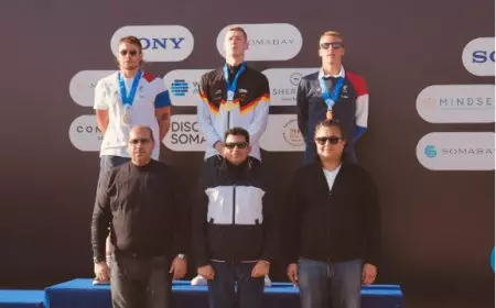 وزير الرياضة يفتتح كأس العالم للسباحة في المياه المفتوحة 2025