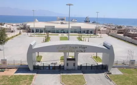 محافظ جنوب سيناء: الرئيس السيسي وجه بتنمية ميناء نويبع