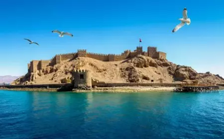 أحمد موسى يناشد الحكومة بتنظيم رحلات للشباب إلي طابا