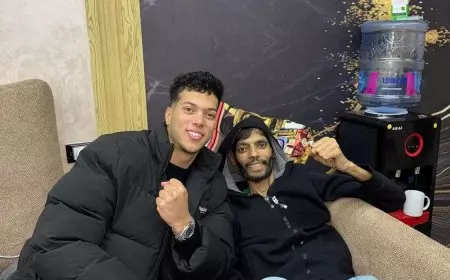 لفتة طيبة من لاعب الأهلي.. إمام عاشور في زيارة خاصة لـ إبراهيم شيكا