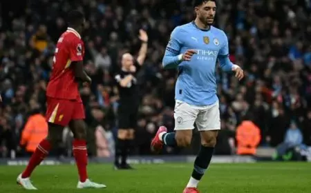 بيب جوارديولا يشيد بـ عمر مرموش قبل صدام توتنهام