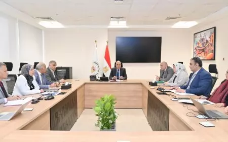 الدكتور سويلم يتابع موقف مساهمات الوزارة لتنفيذ مشروعات مبادرة “حياة كريمة”