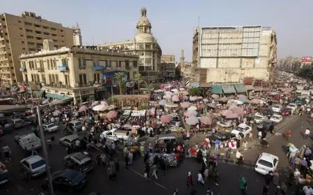 نقل الباعة الجائلين بسوق العتبة إلى الجراج.. بيان مهم من التنمية المحلية