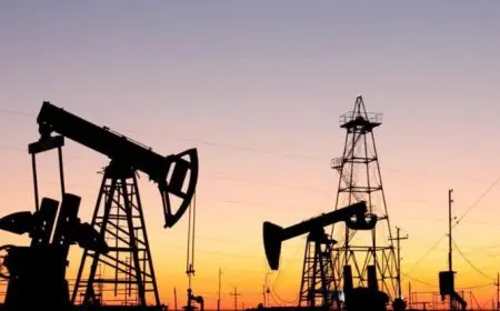 أسعار النفط عالميًا.. خام برنت يسجل 72.5 دولار للبرميل