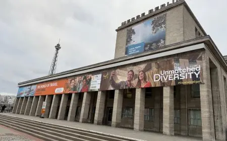 قبيل افتتاحه.. الحملات الدعائية للمقصد السياحي المصري تزين مقر بورصة برلين السياحية