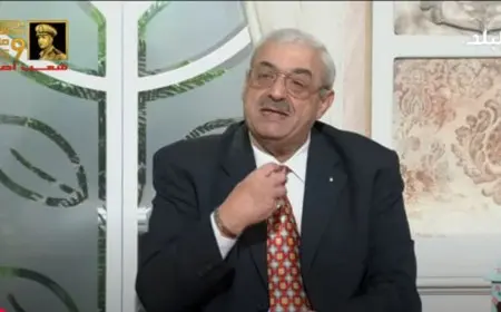 لو بتحب الفراخ.. مجدي نزيه: لا تأكلها بالجلد أو نصف مستوية أو «مطبوخة» خارج المنزل