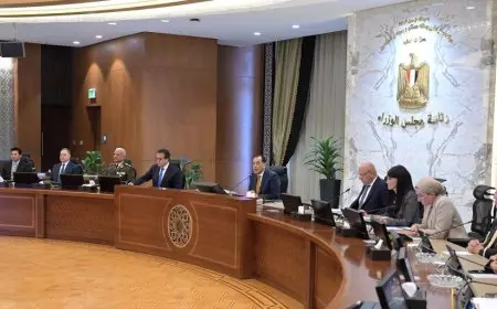 مجلس الوزراء يشيد ببيان القمة العربية واعتماد الخطة المصرية بشأن إعادة إعمار غزة