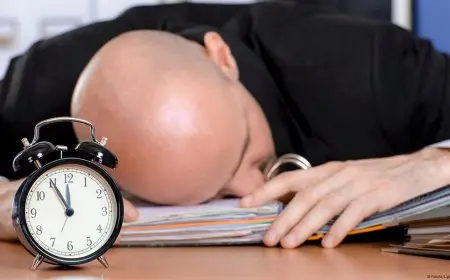  4 أعراض.. تفاصيل الإصابة بمرض الاحتراق النفسي