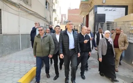 محافظ الجيزة يتفقد الخدمات الصحية المقدمة للمرضى بمستشفى أبو النمرس