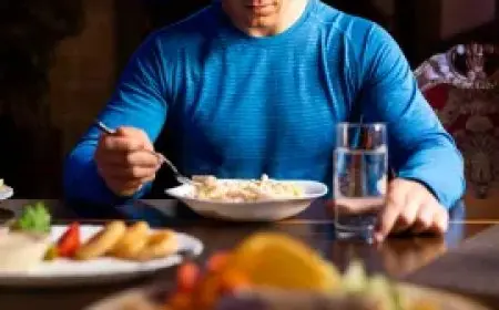 مجدي نزيه يحدد 4 وجبات أساسية في اليوم الرمضاني ويحذر من الحلويات الشرقية