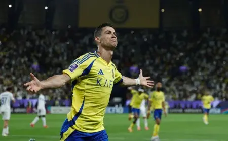 كريستيانو رونالدو بعد الوصول لجدة: ها نحن قادمون