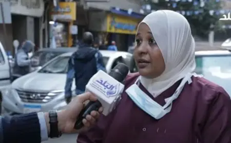 بطلة في رمضان.. «إكرام» مساعدة التمريض: أراعي المرضى كأنهم من أهلي وأحرص على دعمهم نفسيًا