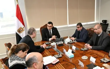 وزير الإسكان يتابع موقف منطقة الأعمال المركزية بالعاصمة الإدارية