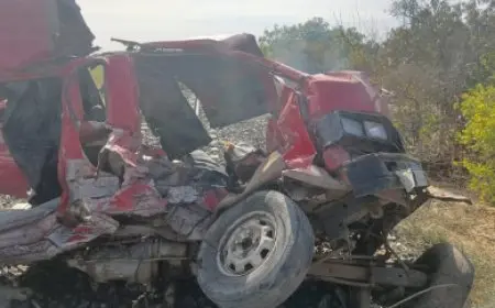 وفاة 8 وإصابة 12 آخرين..الصحة تدفع بـ13 سيارة إسعاف لموقع تصادم قطار مع ميني باص بالإسماعيلية