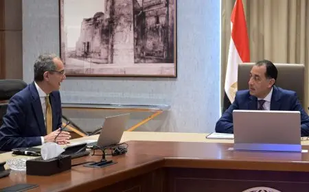 رئيس الوزراء يُتابع مع وزير الاتصالات وتكنولوجيا المعلومات أهم ملفات العمل