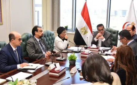 وزير الصحة يبحث مع مساعد وزير الخارجية استعدادات مصر لقمة نظم الغذاء في أديس أبابا