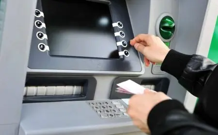 رسوم السحب والاستعلام من ماكينات ATM في البنوك المصرية