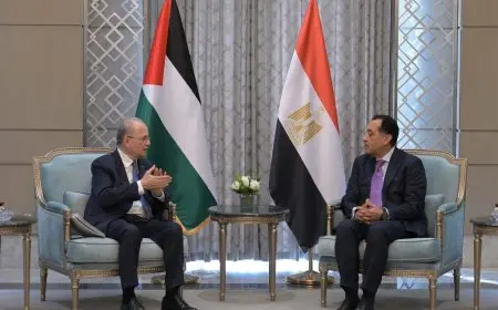 مدبولي يبحث مع نظيره الفلسطيني جهود مصر لإعادة إعمار غزة