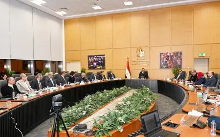 وزير الإسكان يوجه باستمرار العمل خلال أيام الإجازات لسرعة الانتهاء من المشروع