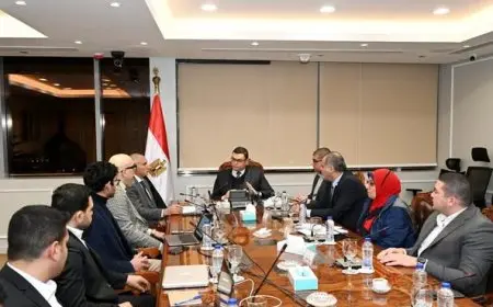 وزير الإسكان يلتقي مسئولي منصة مصر العقارية لاستعراض فرص التعاون