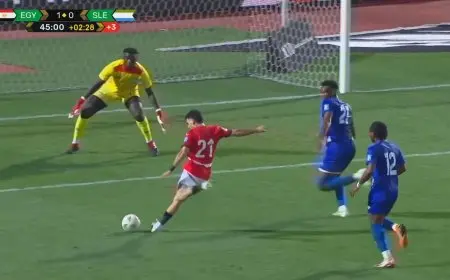 منتخب مصر يتخطى سيراليون بصعوبة ويؤمن صدارة مجموعته في تصفيات كأس العالم