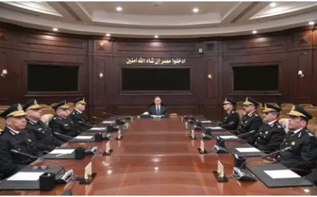 وزير الداخلية يبحث مع القيادات الأمنية خطط تأمين احتفالات عيد الفطر وأعياد شم النسيم وتحرير سيناء