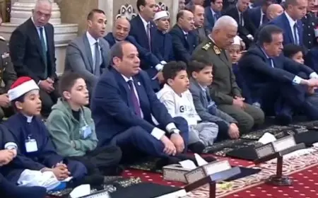 الرئيس السيسي يصل إلى مسجد المشير طنطاوي لأداء صلاة عيد الفطر