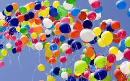 فيديو مشايخ يلعبون بالبالونات مع الأطفال في مسجد بالإسماعيلية يثير الجدل.. ماذا حدث ؟