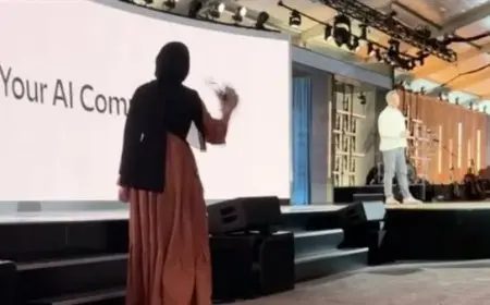 مهندسة مغربية تهاجم زميلها السوري في مايكروسوفت: يدك ملطخة بدماء الفلسطينيين