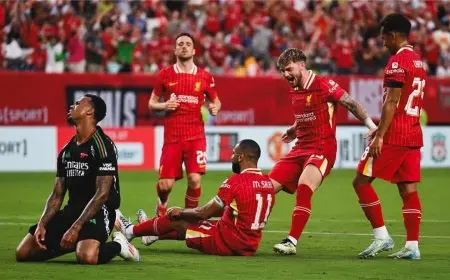 ليفربول يتأخر بثلاثية أمام فولهام في الشوط الأول