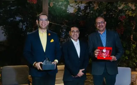 بعثة الأهلي تلبي دعوة القنصل المصري في موريتانيا.. وقنديل يهديه درع الأهلي