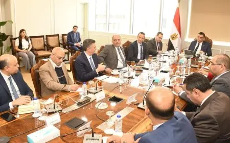 وزير الإسكان يُتابع معدلات تسويق عدد من مشروعات هيئة المجتمعات العمرانية الجديدة