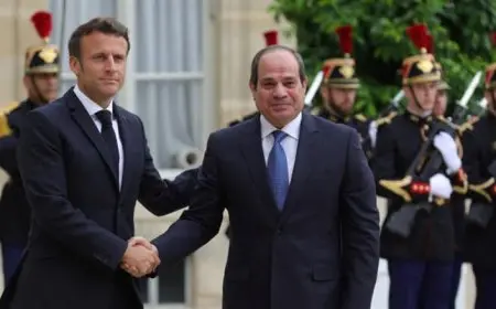 الرئيس السيسي ونظيره الفرنسي يصلان محطة عدلي منصور