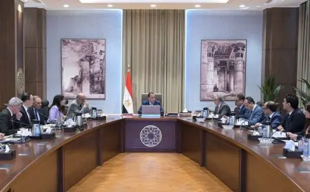 رئيس الوزراء يراقب تطورات مشروعات إنتاج الهيدروجين الأخضر