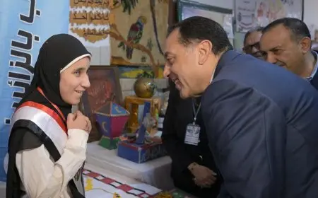 رئيس الوزراء يزور مدرسة أسيوط الثانوية الزخرفية ويشهد معرض منتجات التعليم الفني