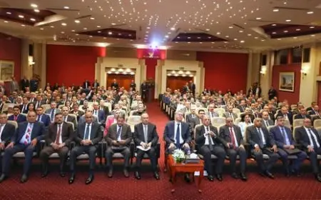 وزير البترول يلتقي بقيادات الوزارة: رفع إنتاج الغاز الطبيعي والمنتجات البترولية في مقدمة الأولويات